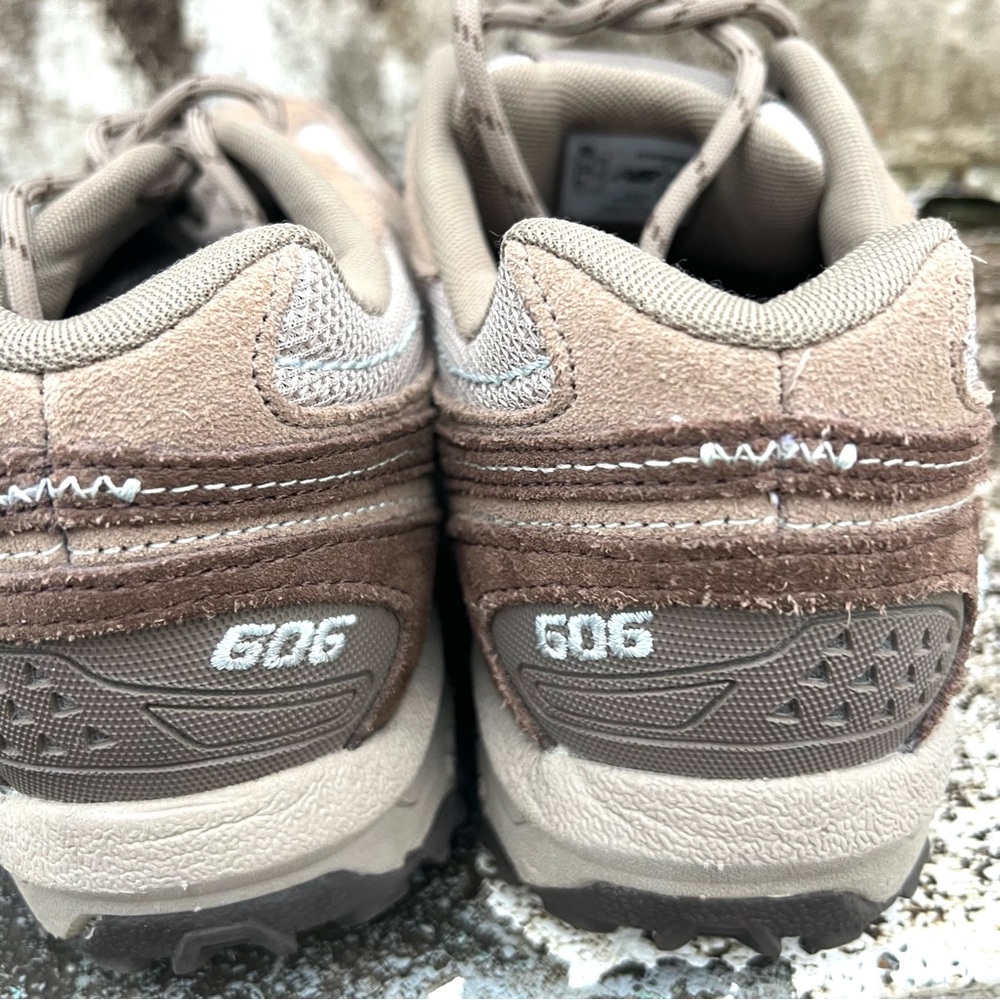 New Balance 606 Womens 10 Hiking Walking Shoes Sneakers WW606BR Brown Tan - Picture 3 of 8